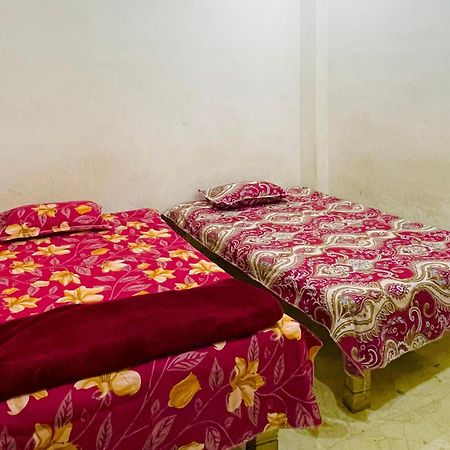 Om Sai Guest House فاراناسي المظهر الخارجي الصورة