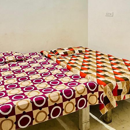 Om Sai Guest House فاراناسي المظهر الخارجي الصورة