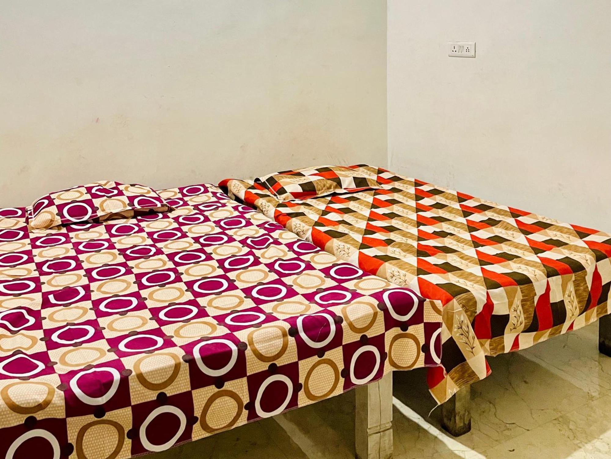 Om Sai Guest House فاراناسي المظهر الخارجي الصورة